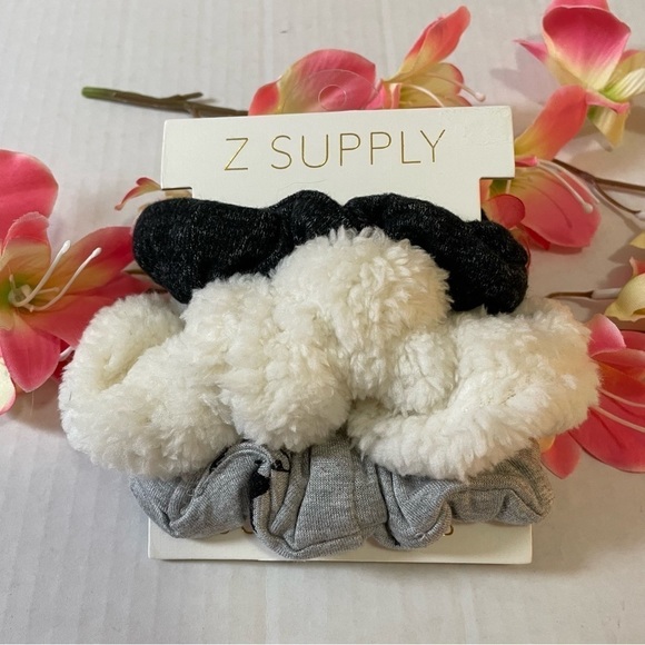 𝅺z Supply 3 Pk Multi-Color Scrunchies, Grayscale Mix - Picture 1 of 3
